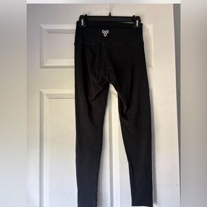 TNA Classic Black Leggings